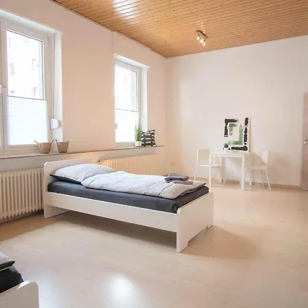 Modern & Spacious In Luedenscheid