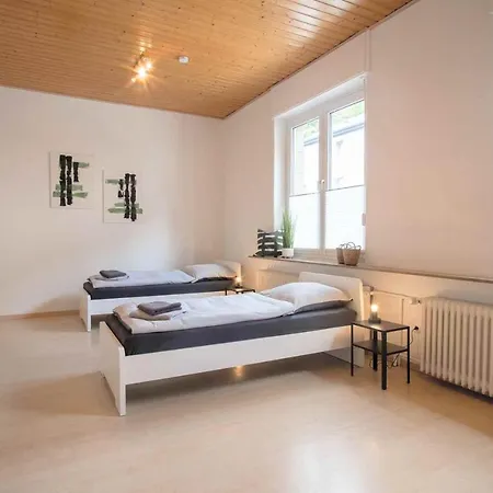 شقة Modern & Spacious In